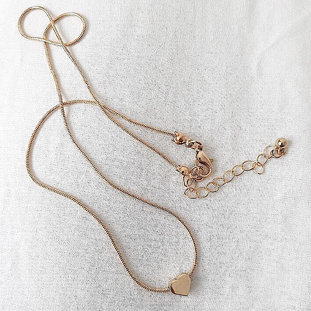 n e w | gold heart charm necklace ♡︎